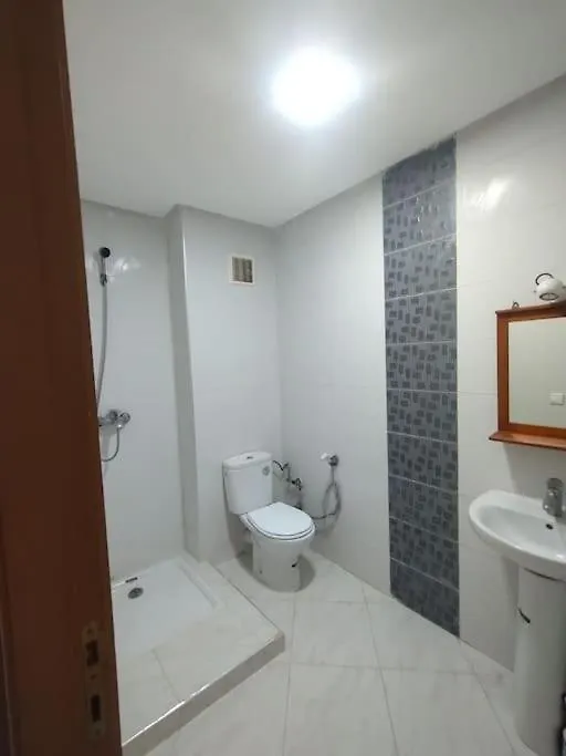 Appartement Tres Propre Lumineux En Moyen Standing A Residence Klk Darbouza Casablanca 0*,