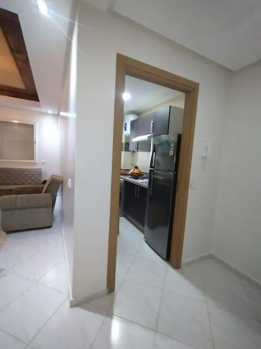 Appartement Tres Propre Lumineux En Moyen Standing A Residence Klk Darbouza Casablanca Apartment